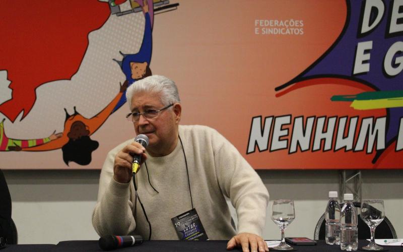 Roberto Requião participou da Conferência Nacional dos Bancários Foto: Anju