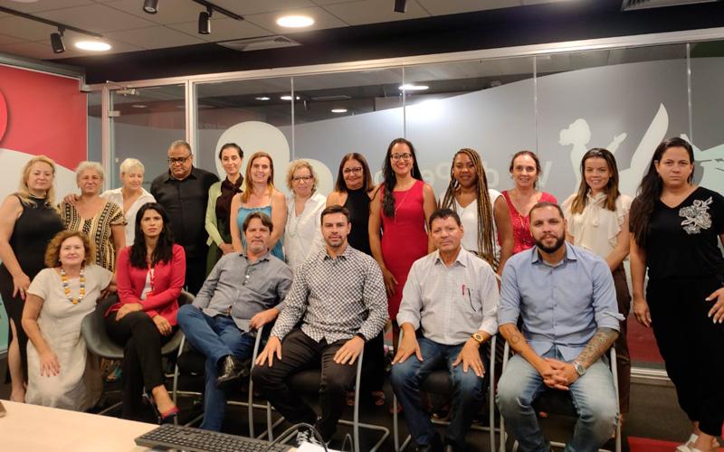 Foto: Seeb-SP Dirigentes sindicais bancárias em encontro com a nova vice-presidenta de Recursos Humanos do Santander, Germanuela de Abreu