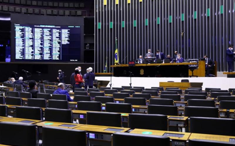 Foto: Najara Araujo/Câmara dos Deputados Fotografia da primeira sessão da Câmara após o recesso, na qual a MP 1.045 foi colocada em pauta de votação