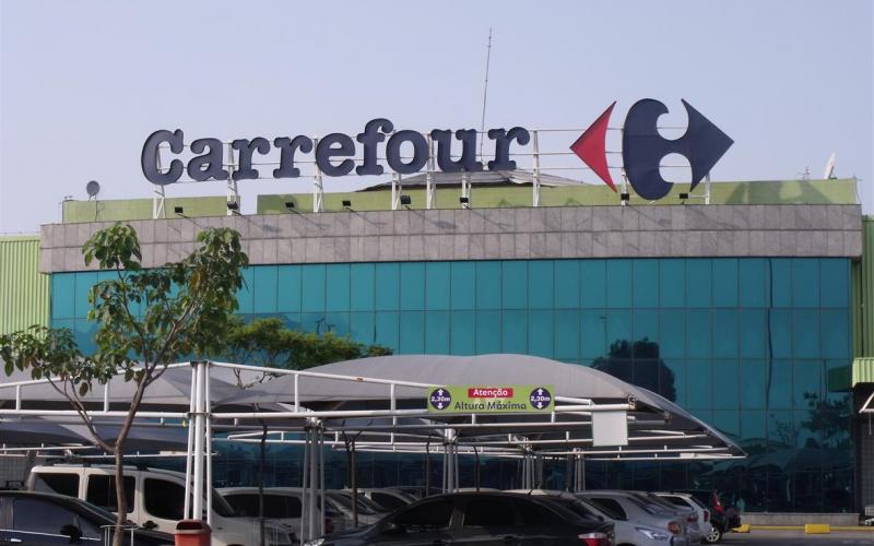 Foto: Sir Velpertex di Crantx/Wikimedia Fachada de uma unidade do Carrefour