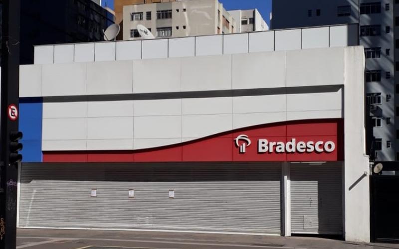  Bradesco tem efetuado uma série de fechamentos de agências, em todo o Brasil (Foto Reprodução/Sindicato)