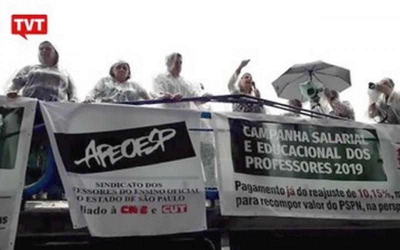 Anúncio de greve geral foi feito pela presidenta da Apeoesp, a Bebel, durante assembleia na sexta 26 Foto: TVT/Reprodução