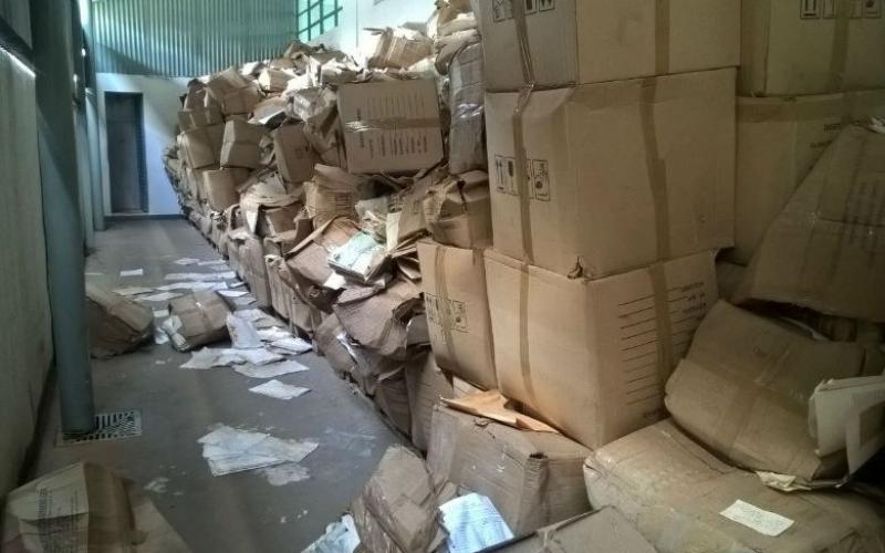 Centro de Referência do Trabalhador Leonel Brizola: material em caixas de papelão mal acomodadas Foto: Divulgação