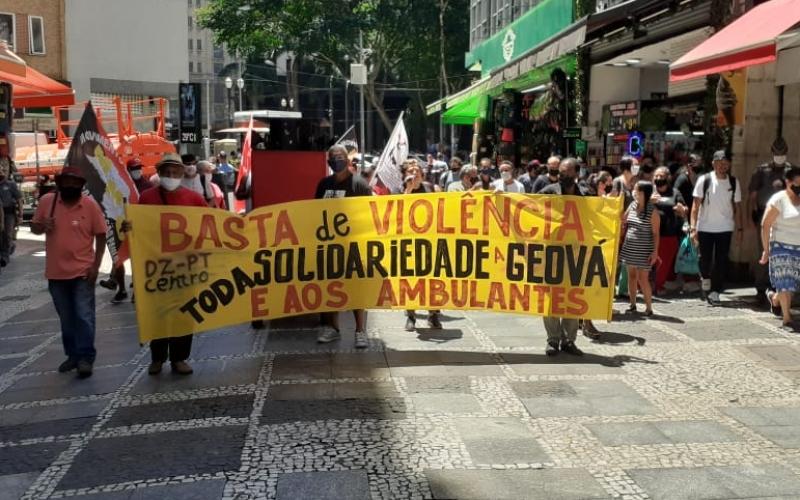 Protesto no Centro denuncia violência contra vendedores ambulantes pela prefeitura e governo Foto: Contracs