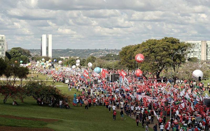 Trabalhadores tomaram ruas e Esplanada dos Ministérios em ato pacífico contra reformas que retiram direitos, pelo fora Temer e por diretas já Foto: Tiago Macambira/Jornalistas Livres