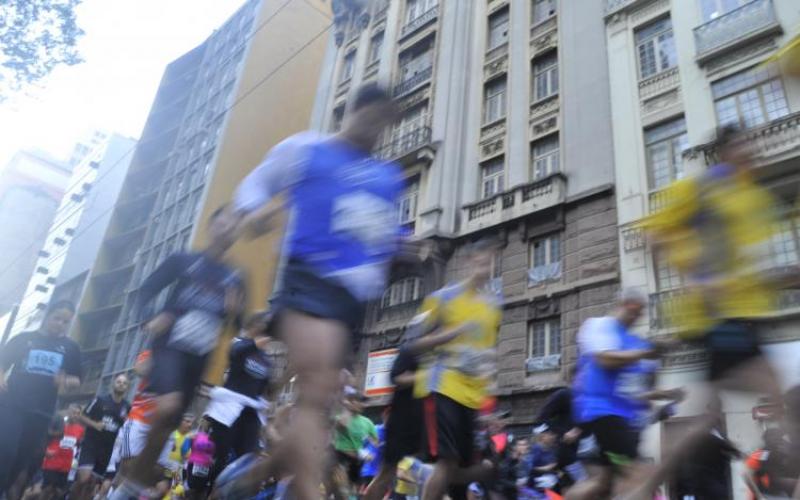 Atletas disputaram a 21ª Corrida do Centro Histórico em 14 de agosto de 2016 Foto: Mauricio Morais