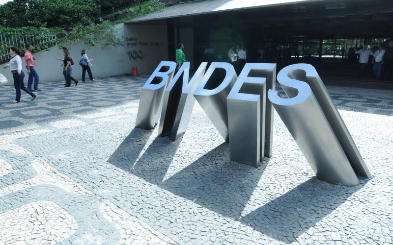 Iniciativa dos funcionários do banco de desenvolvimento brasileiro vida esclarecer dúvidas e acabar com clichês contra a instituição Foto: Divulgação