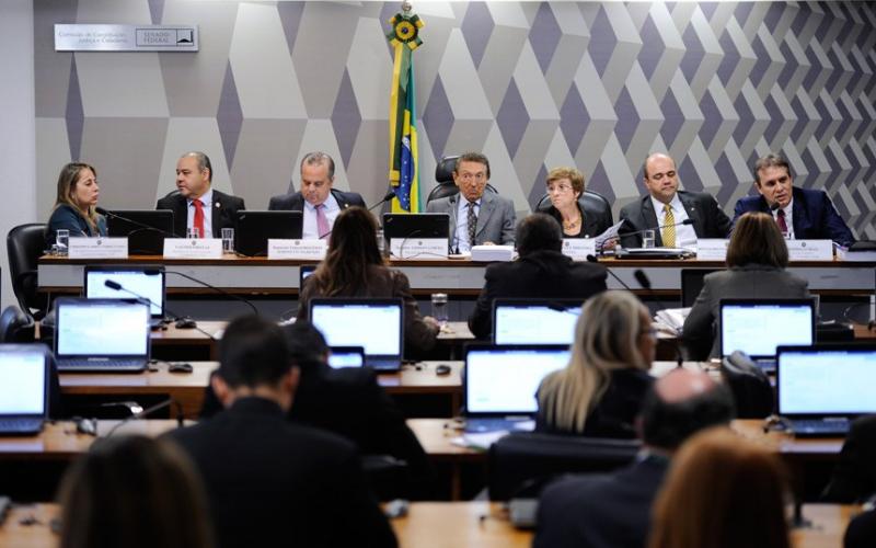 Juristas e sindicalistas criticaram reforma trabalhista em sessão da Comissão de Constituição e Justiça do Senado Foto: Edilson Rodrigues/Agência Senado