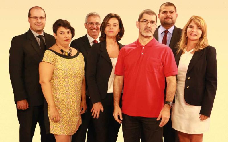 William Mendes (de vermelho) e demais integrantes da Chapa 1 - Em Defesa da Cassi Foto: Anju