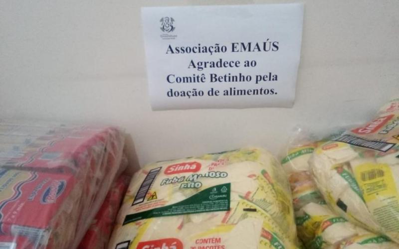 Alimentos recebidos por uma das 18 entidades assistidas pelo Comitê Betinho Divulgação