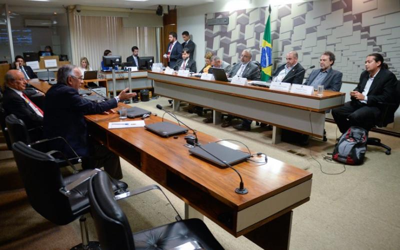Representantes das centrais defenderam suspensão da reforma até encerramento da CPI Foto: Jefferson Rudy/Agência Senado