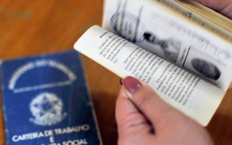 Chamada subutilização da força de trabalho, que inclui pessoas que poderiam estar trabalhando mais, voltou a atingir o recorde de 25% Foto: EBC
