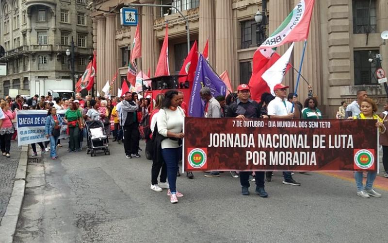 Manifestantes fizeram marchas pacíficas, saindo de quatro pontos da região central de São Paulo Foto: RBA