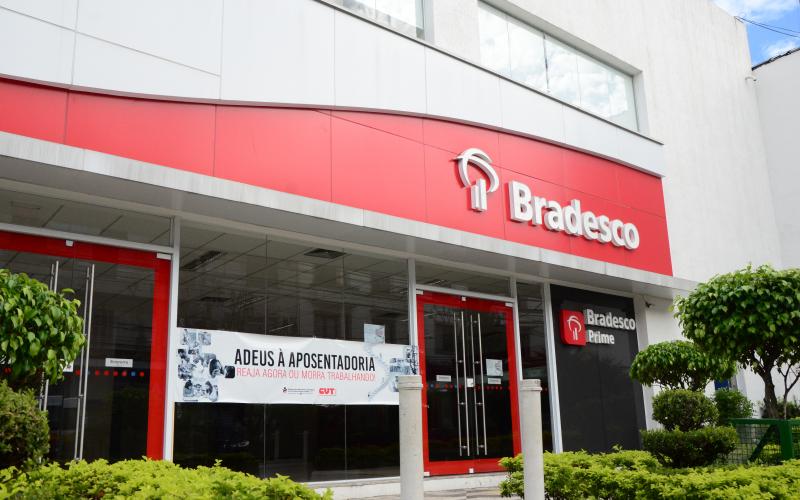 Só eles querem ganhar: banqueiros e grandes empresários apoiam as reformas que retiram direitos dos trabalhadores Foto: Taís Nozue / Seeb-SP