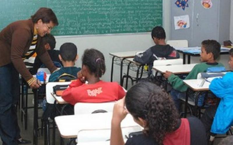 Pela proposta, o Fundeb passa a ser permanente, a contribuição da União aumenta e são adotados parâmetros para qualidade do ensino Foto: ARQUIVO EBC