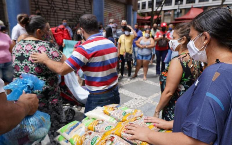 Parte dos alimentos foi distribuída nesta quinta 4, durante mobilização nacional promovida pelas centrais sindicais Foto: Cleciane Tomé