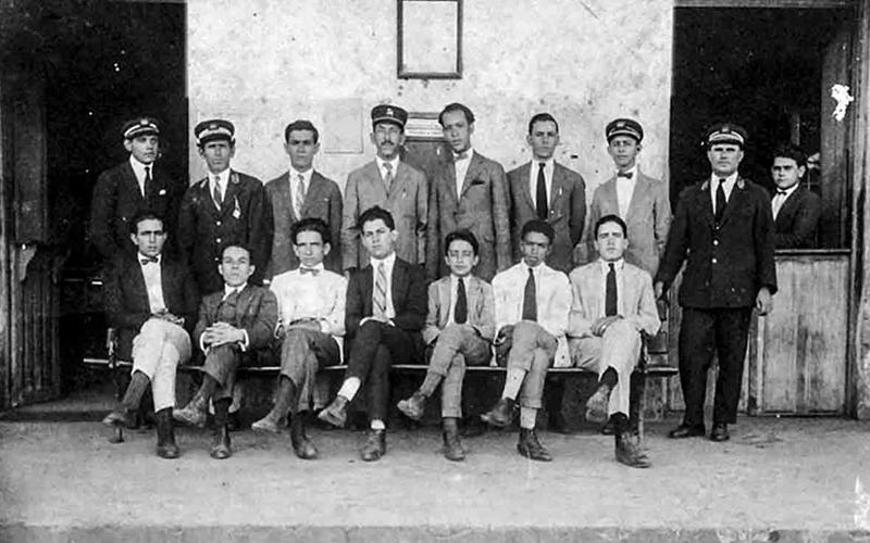 Funcionários da Companhia Paulista de Estradas de Ferro, categoria fundamental para a Previdência Social no país/Foto Museu Ferroviário de Bauru