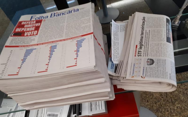 Após sequestro de cerca de mil exemplares da Folha Bancária, o Sindicato conseguiu reaver os jornais Foto: Seeb-SP