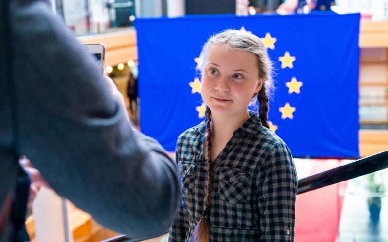 A ação, que conta com a participação de Greta, afirma que os governos mundiais estão violando os direitos da criança sob a Convenção da ONU sobre os Direitos da Criança Foto: EUROPEAN PARLIAMENT/FLICKR