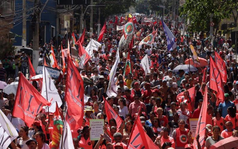 23° Grito dos Excluídos reuniu cerca de 10 mil pessoas para denunciar a piora nas condições de vida e protestar contra as reformas Foto: Paulo Pinto / AGPT
