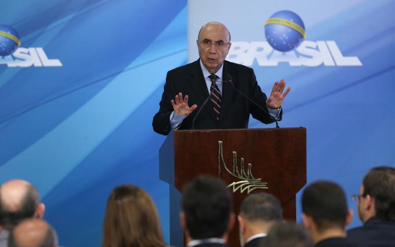 Decisão de Henrique Meirelles fez explodir preços dos combustíveis Foto: José Cruz / EBC / FotosPúblicas