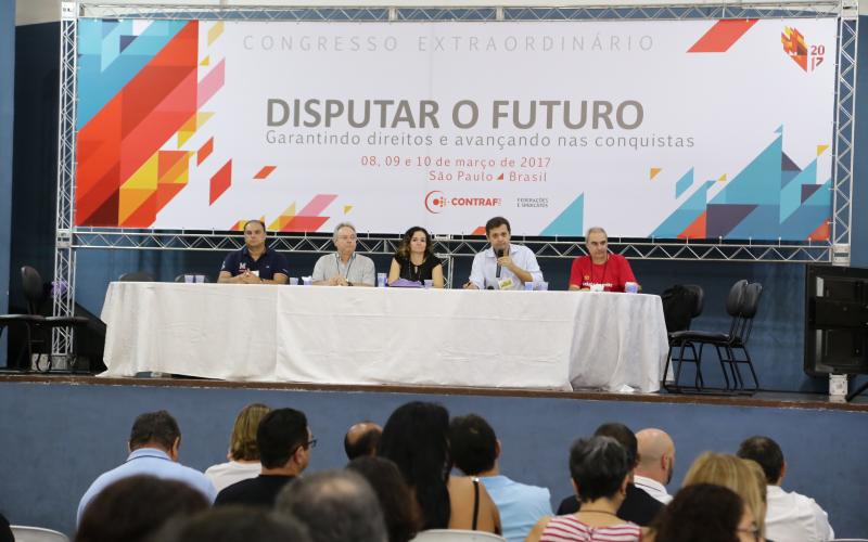 Puty refutou argumentos em torno da alegada necessidade de reforma na Previdência e explicou as mudanças descritas na PEC 287 Foto: Jailton Garcia / Contraf-CUT