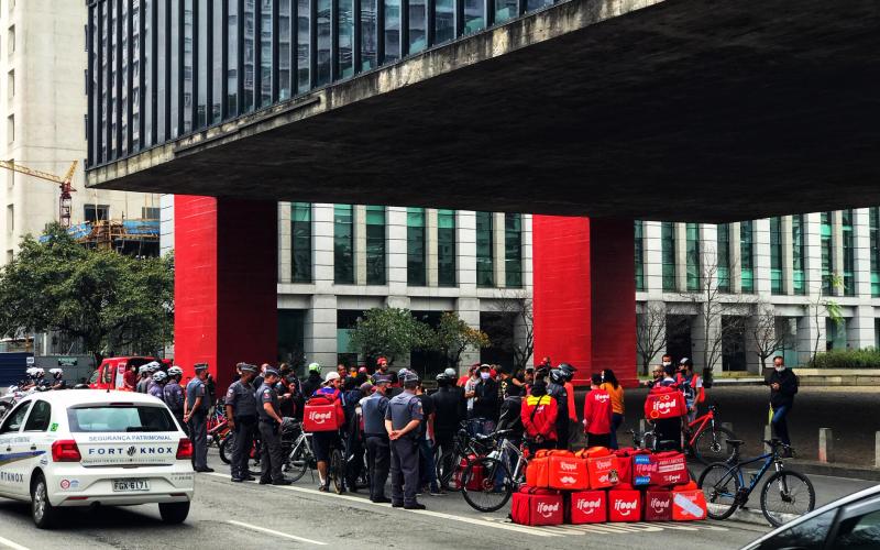 Manifestação de entregadores em plataformas por melhores condições de trabalho e segurança em 5 de junho deste ano, frente ao Masp Foto: Roberto Parizotti/Fotos Públicas