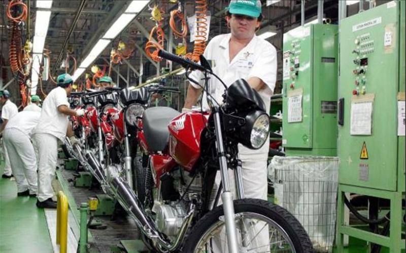 Efeitos da terceirização serão perversos na economia brasileira, cuja indústria está sucateada Foto: Agência Brasil