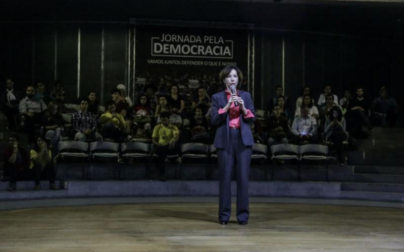 A reitora da PUC, Maria Amalia Andery: país abre mão de cuidar de seus cidadãos Foto: Paulo Pinto / AGPT