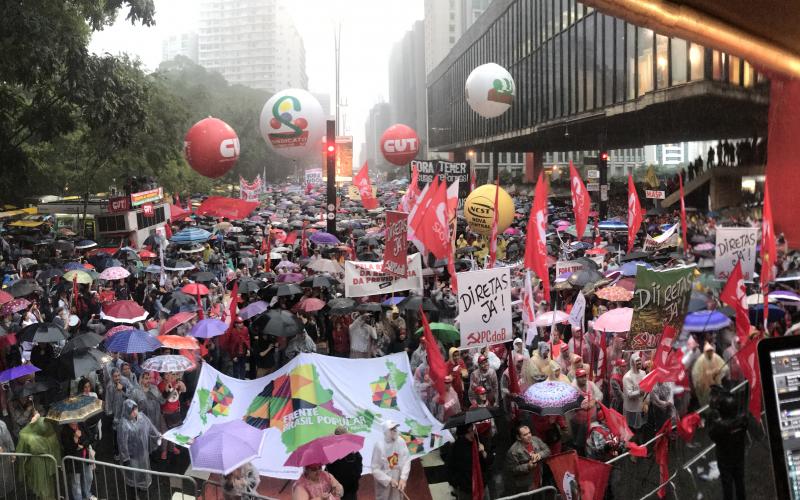 Nem a chuva desanimou a luta pelo Fora Temer, Diretas Já e contra a retirada de direitos Foto: Roberto Parizotti / CUT