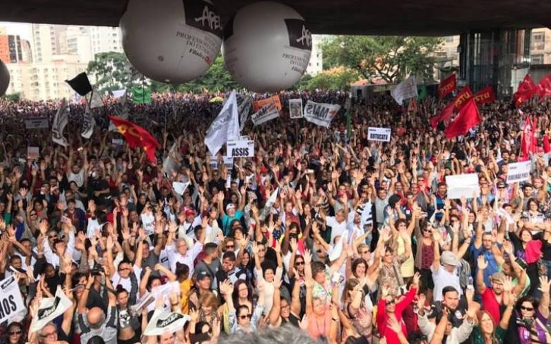 CNTE não aceita flexibilização na reforma da Previdência para professor Foto: CUT-SP