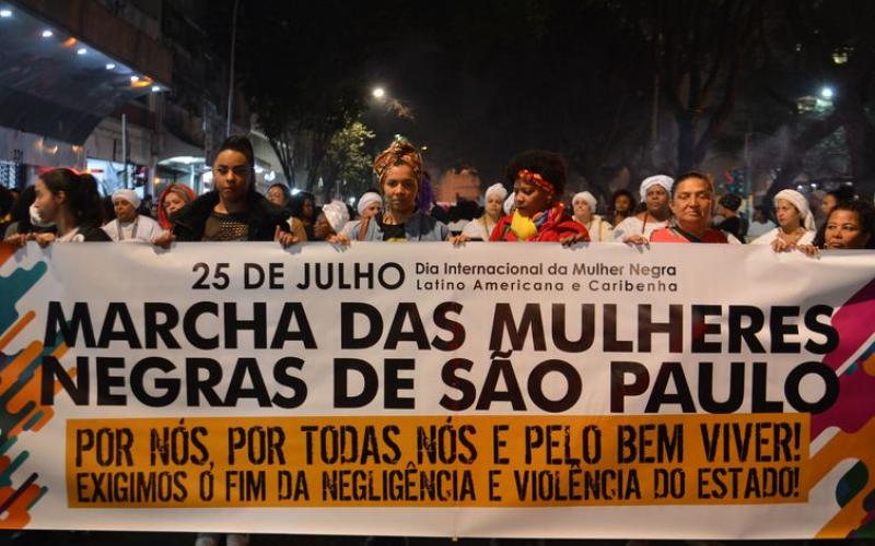 Ato foi na quarta 25, no centro de São Paulo, e contou com a participação de coletivos e mulheres autônomas Foto: Rovena Rosa/Agência Brasil