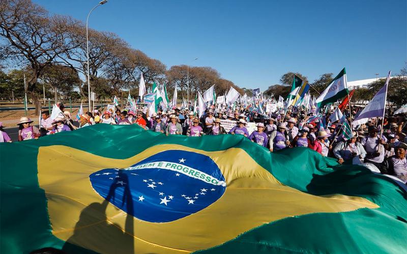 A maior marcha de mulheres da América Latina ocupou Brasília no dia 14 de agosto Foto: DINO SANTOS