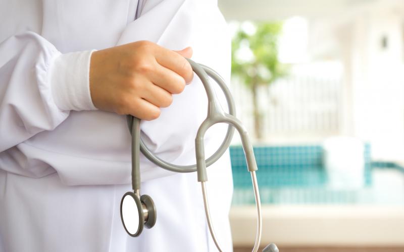 Por reconhecer os efeitos do mundo do trabalho sobre a saúde, os médicos apoiam a greve geral contra as reformas que vão piorar o atual quadro Foto: <a href="http://www.freepik.com" target="+blank">Jannoon028 / Freepik</a>