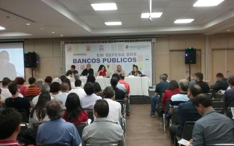 Guilherme Boulos, Vagner Freitas, Juvandia Moreira, Pedro Celestino e Carina Vitral Foto: Seeb-SP
