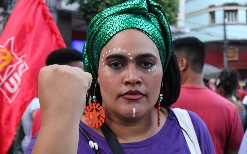 Mulheres de todo o Brasil e do mundo participaram da marcha de abertura do FSM Foto: Seeb-SP