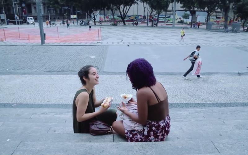 O curta 'Na esquina da minha rua favorita com a tua', da diretora Alice Name-Bomtempo, será exibido no Cine Birita Foto: Divulgação
