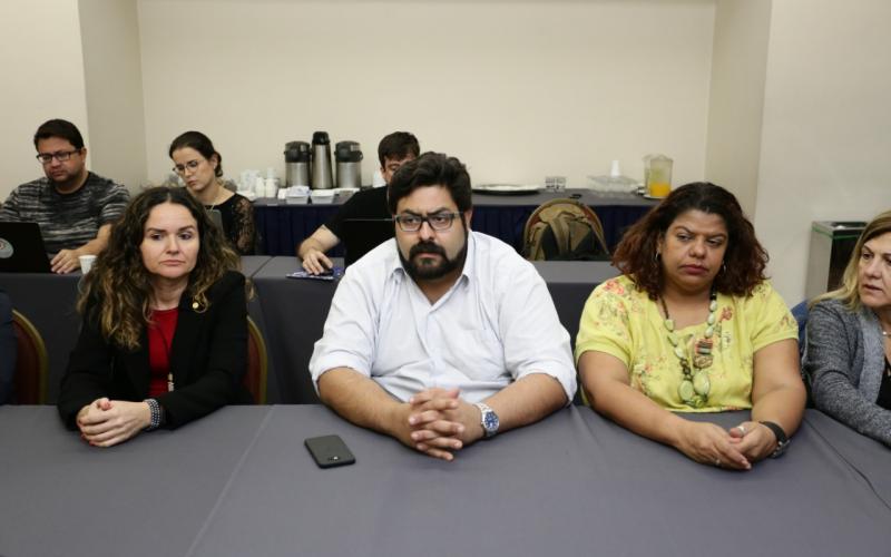A partir da esquerda, Juvandia Moreira (Contraf-CUT), Dionisio Reis (CEE/Caixa) e Ivone Silva (Seeb-SP) Foto: Leandro Caproni/Contraf-CUT