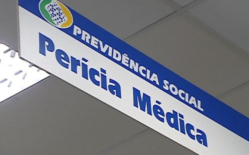 Agendamento deve ser feito na central de teleatendimento do INSS, número 135 Foto: Agência Brasil