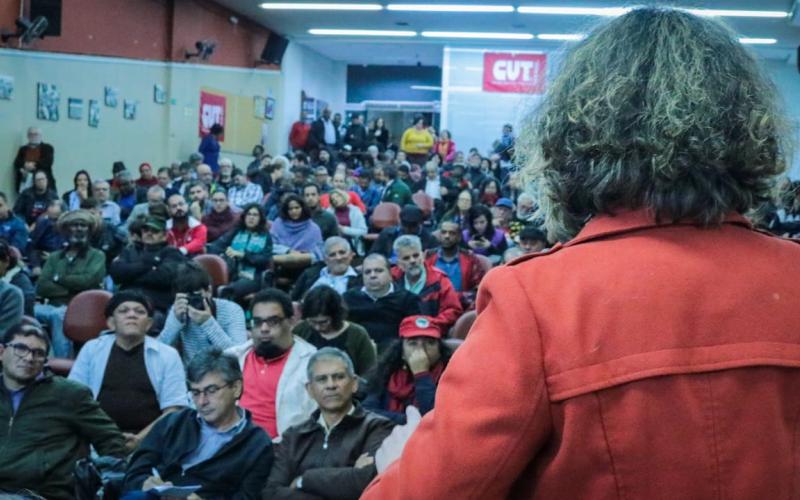 Plenária preparatória para a greve geral de 14 de junho reuniu representantes de todas as centrais, das frentes Brasil Popular e Povo sem Medo, além de estudantes, professores e outras diversas categorias Foto: Vanessa Ramos/CUT-SP
