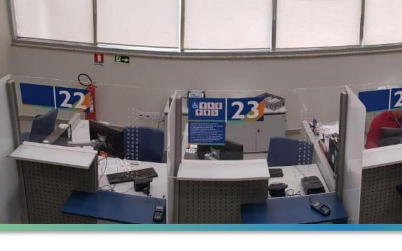 Segundo a Caixa, até 5 de maio todas as agências do banco terão proteção em acrílico Foto: Reprodução