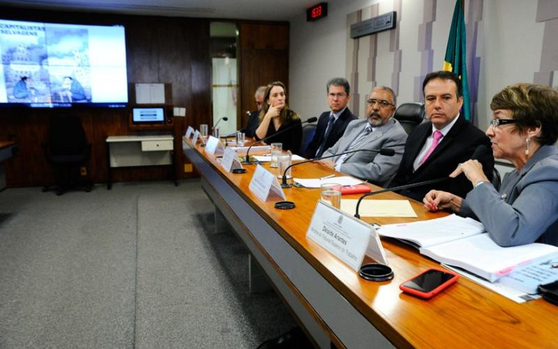 Negociado sobre o legislado é inconstitucional, segundo participantes da audiência no Senado Foto: Geraldo Magela / Agência Senado