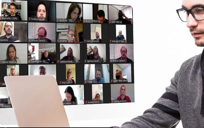 Arte: Contraf/CUT Montagem com a captura de tela da reunião entre COE Itaú e direção do banco