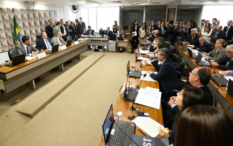 Mesmo com acordo, senadores da oposição questionaram andamento do projeto Foto: Marcelo Camargo / Agência Brasil