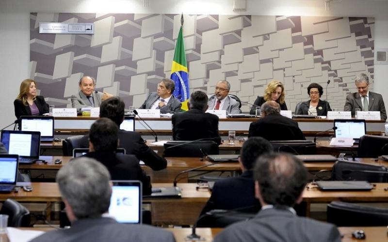 Para especialistas, União colabora para criar um déficit inexistente da Previdência e maquia dados divulgados Foto: Waldemir Barreto / Agência Senado