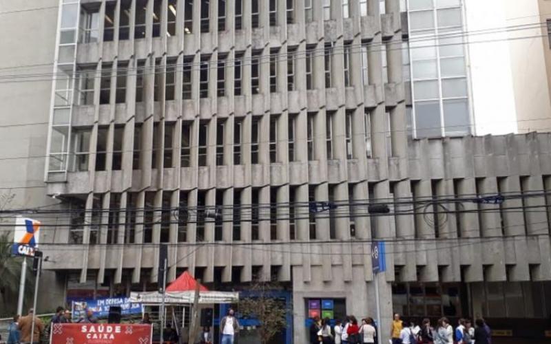Prédio da Superintendência Pinheiros, que foi extinta pela atual gestão da Caixa Foto: Seeb-SP