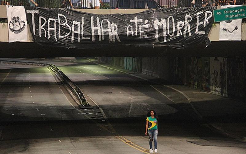 As cores verde e amarelo já aparecem na manifestação de 15 de março em São Paulo, contra Michel Temer Foto: Alexandre Maretti