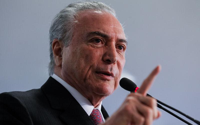 Enquanto beneficia setores poderosos, Temer parte para cima dos setores mais vulneráveis da população Foto: Beto Barata/PR