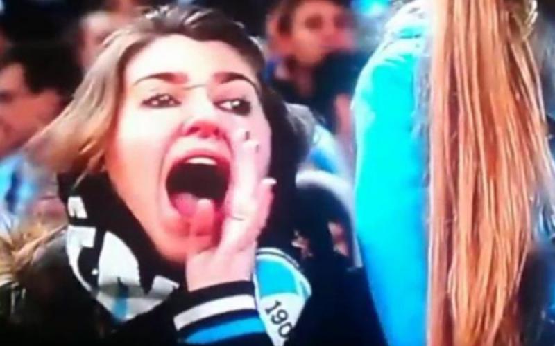 Xingamento racista de torcedora do Grêmio causou a expulsão do time da Copa do Brasil em 2014 Foto: Reprodução