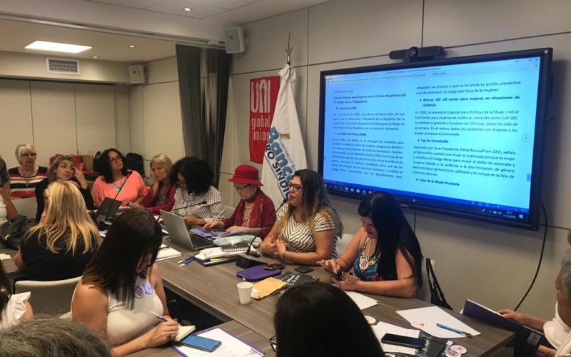Neiva Ribeiro discursa no encontro da UNI Mulheres Foto: Divulgação